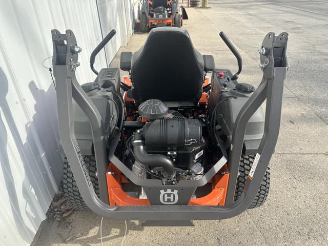 Image of Husqvarna Z454XS equipment image 3