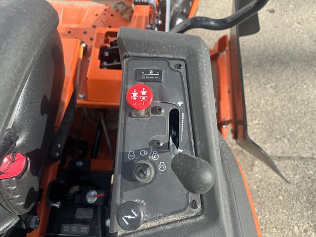 Image of Husqvarna Z454XS equipment image 4