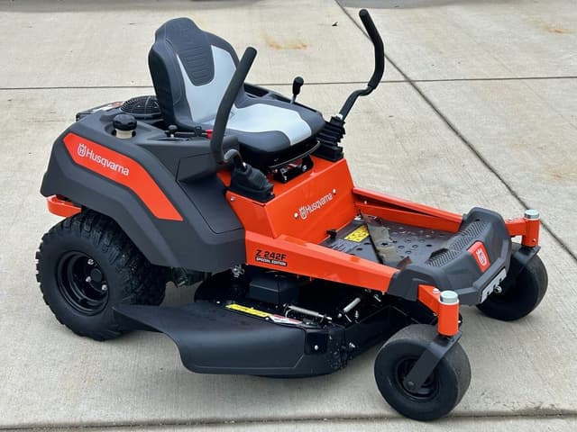Image of Husqvarna Z242F equipment image 1