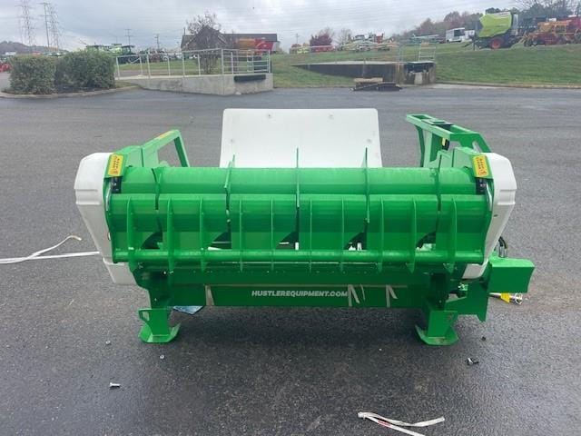 2024 Hustler Chainless LX105 Equipment Image0