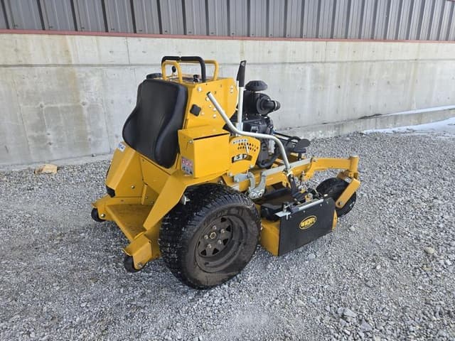 Image of Hustler Super S equipment image 1