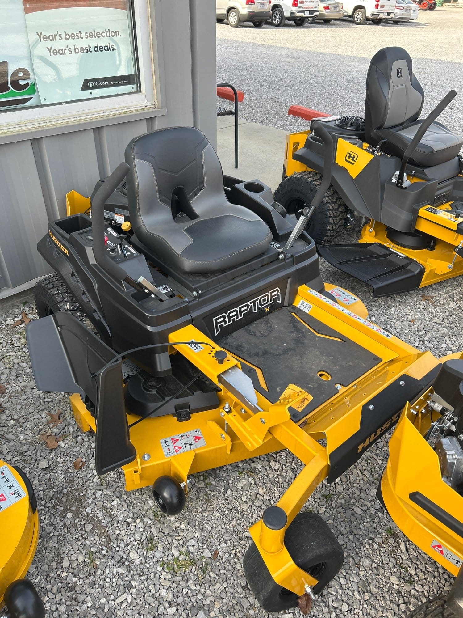 2025 Hustler Raptor X Equipment Image0