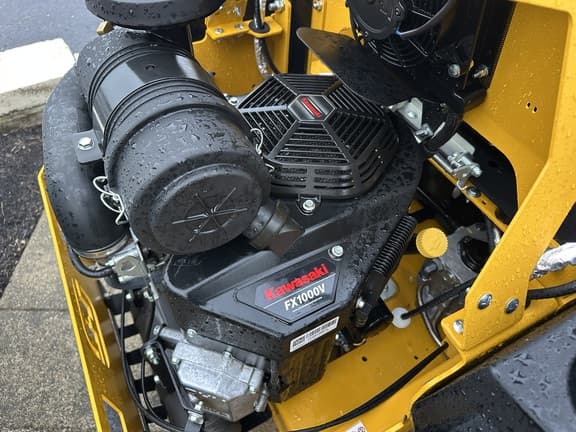 Image of Hustler Super Z equipment image 4