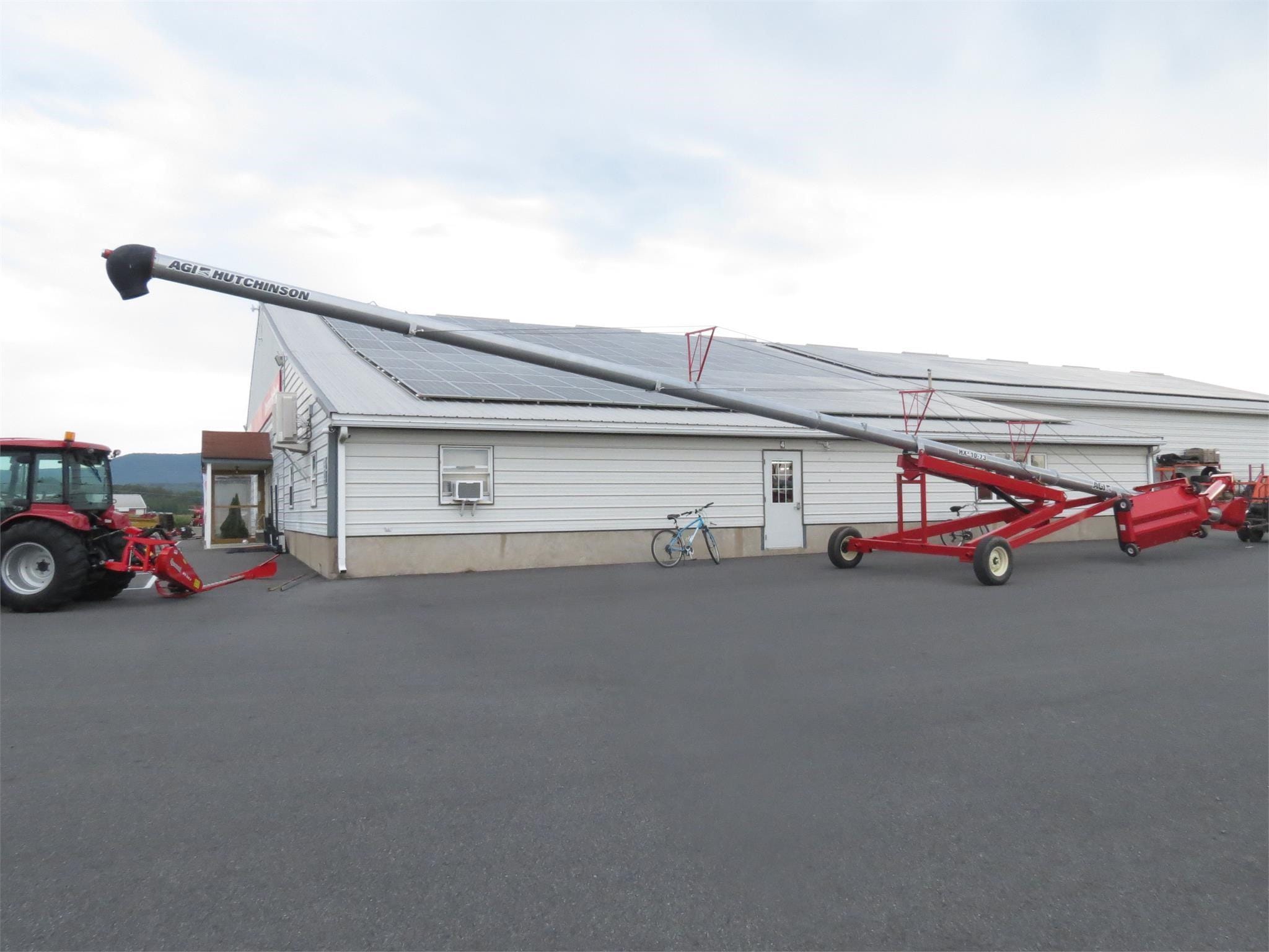 2025 Hutchinson 10X52 Equipment Image0