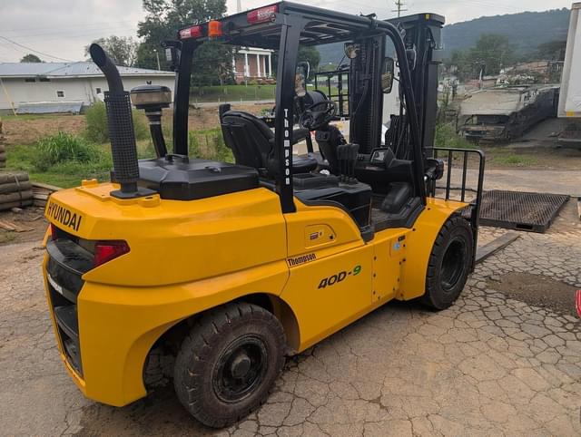 Image of Hyundai 40D-9 equipment image 3