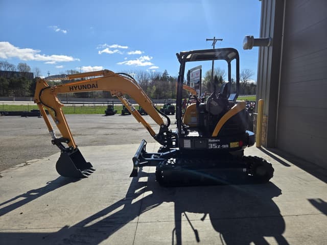 Image of Hyundai Robex 35Z-9A equipment image 1
