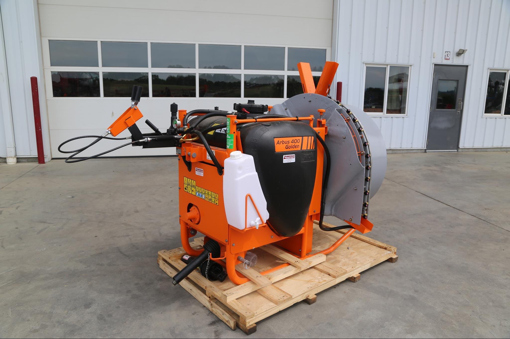 2025 Jacto Arbus 400 Equipment Image0