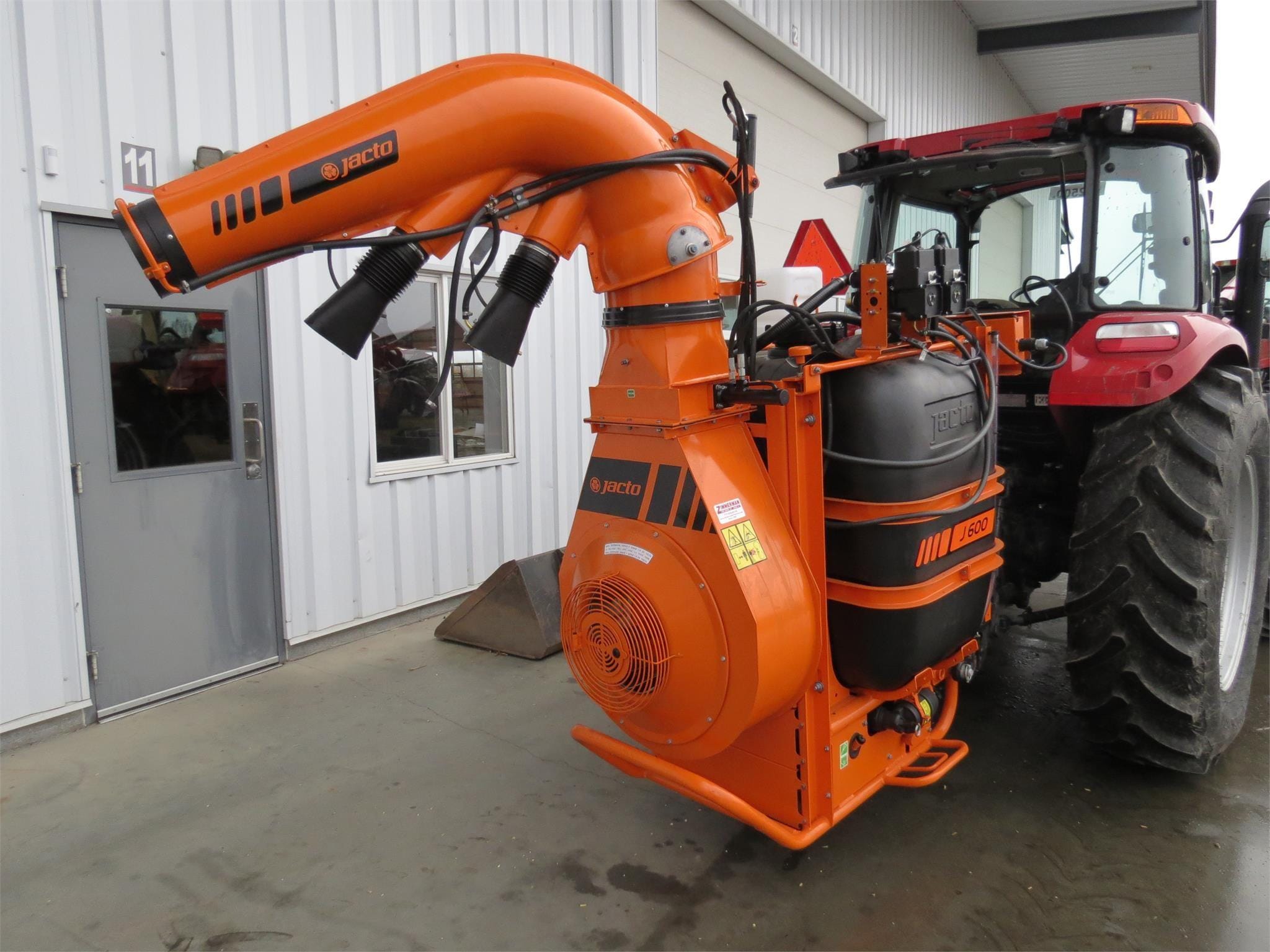 Main image Jacto J600