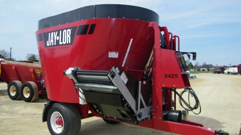 2025 Jaylor 5425 Equipment Image0