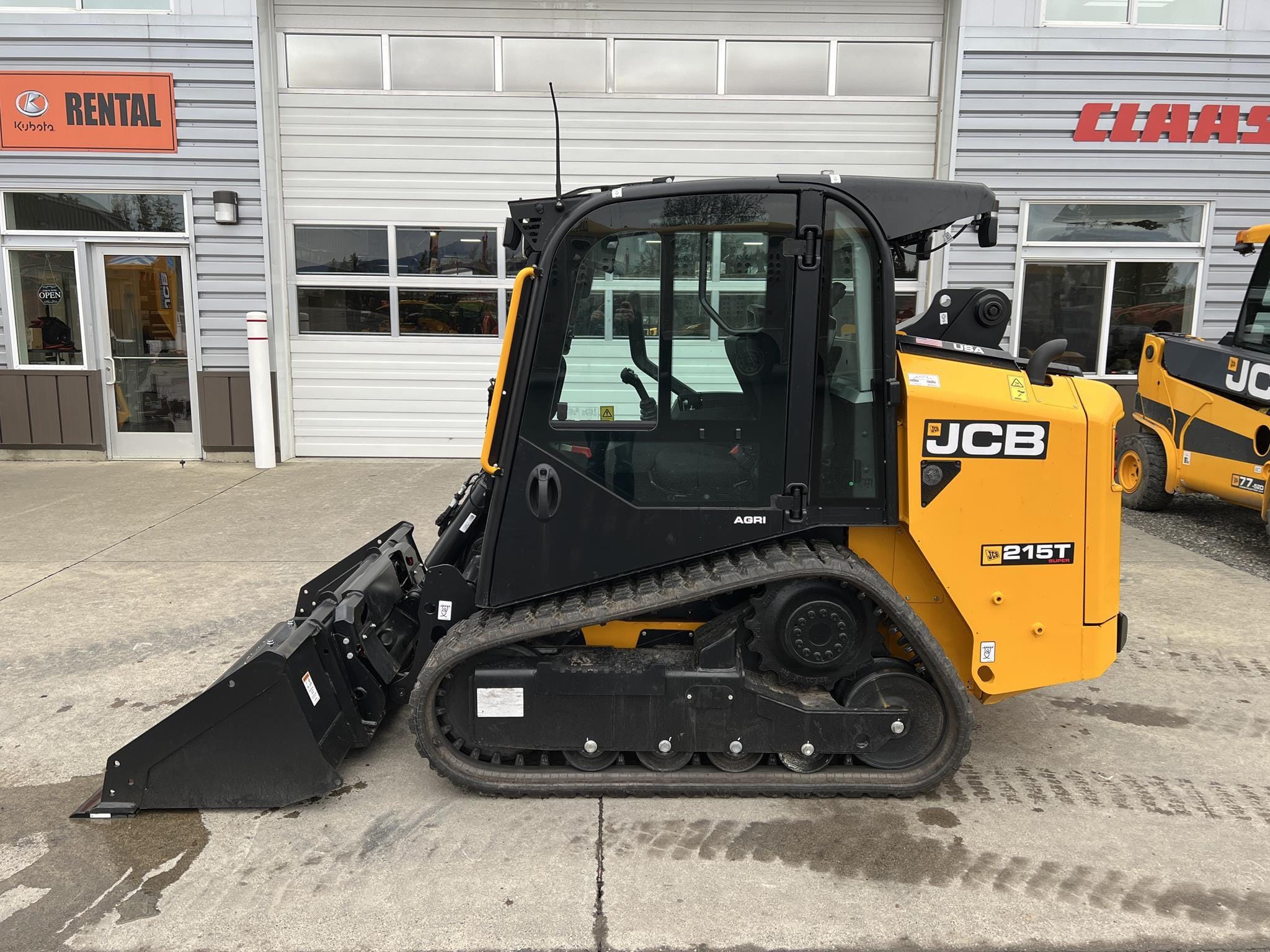 2025 JCB 215T Equipment Image0
