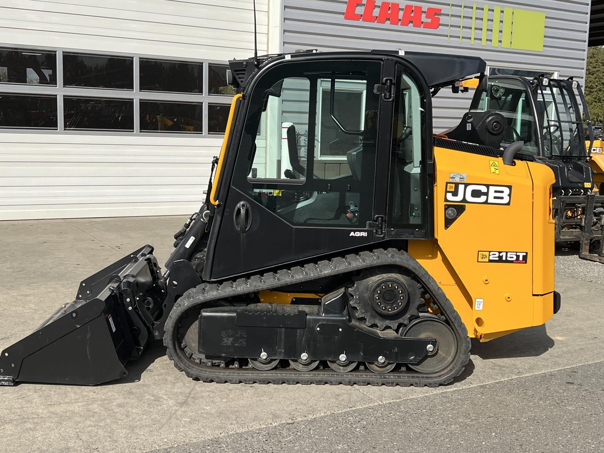 2025 JCB 215T Equipment Image0