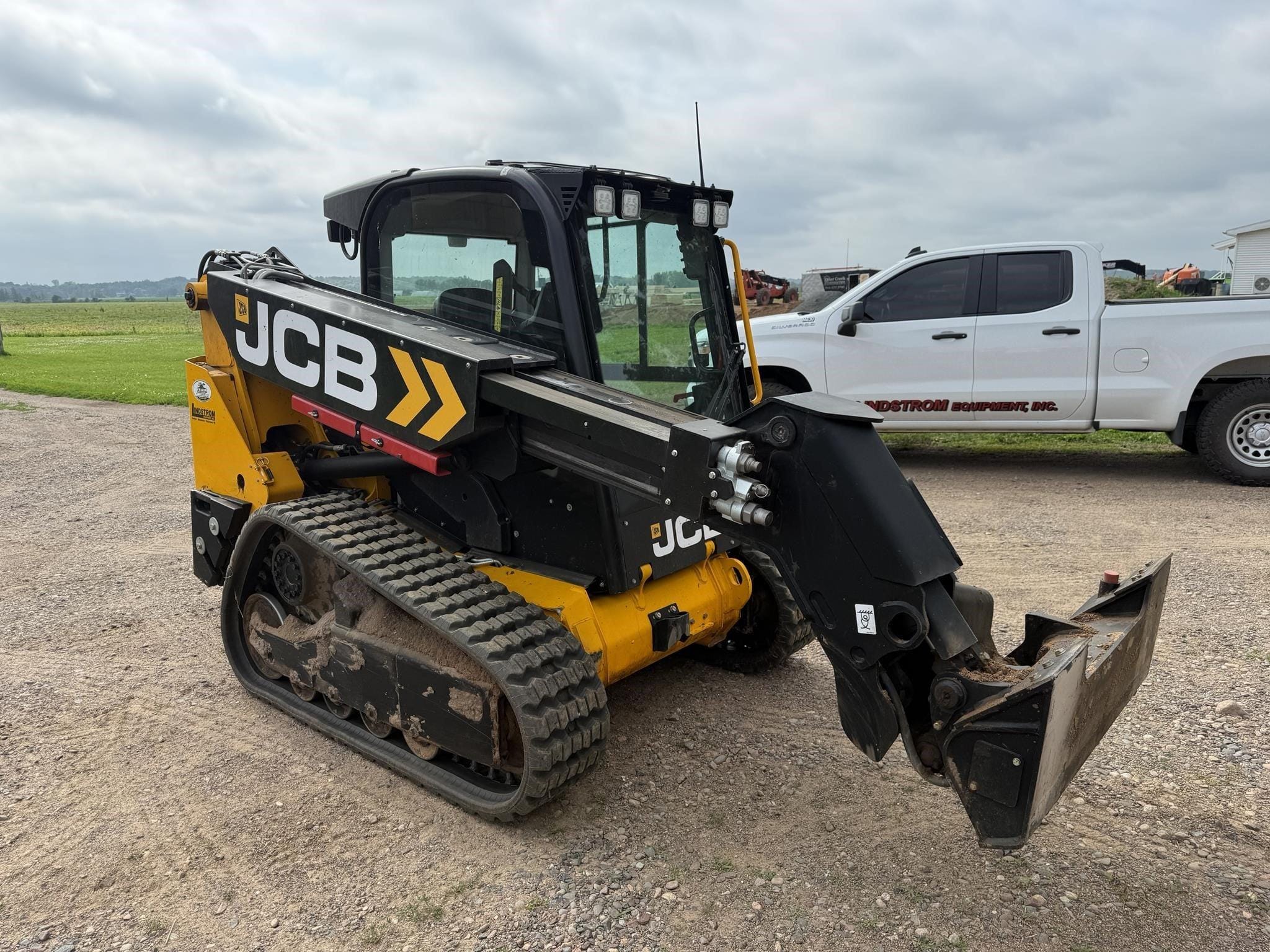 2025 JCB 2TS-7T Equipment Image0