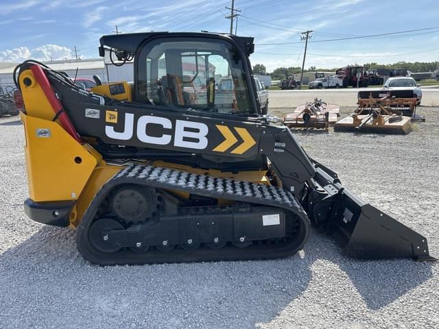 Image of JCB 3TS-8T equipment image 1