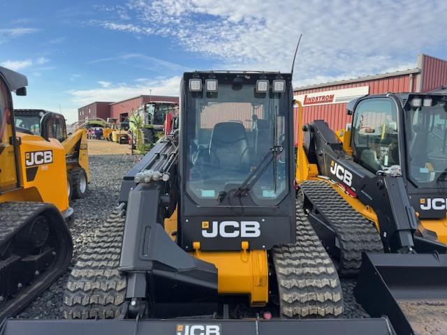 Image of JCB 3TS-8T equipment image 2
