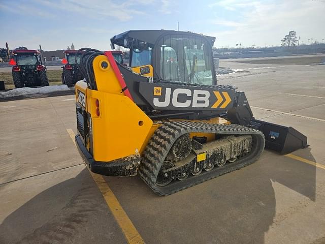 Image of JCB 3TS-8T equipment image 2