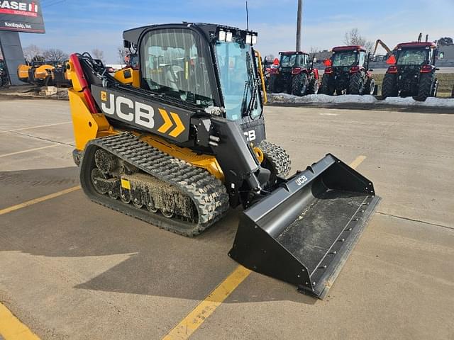 Image of JCB 3TS-8T equipment image 1