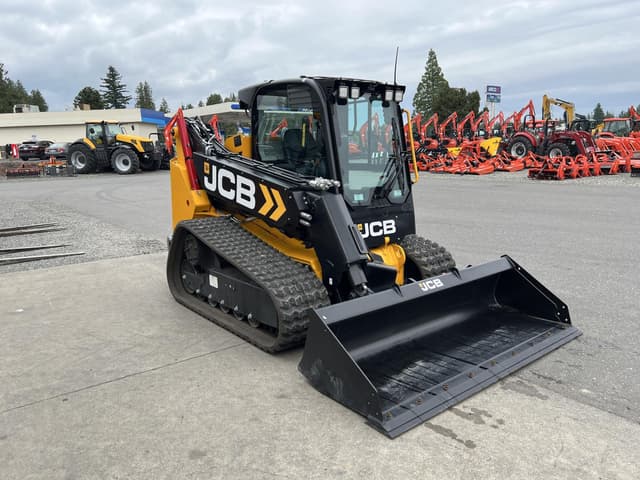 Image of JCB 3TS-8T equipment image 4