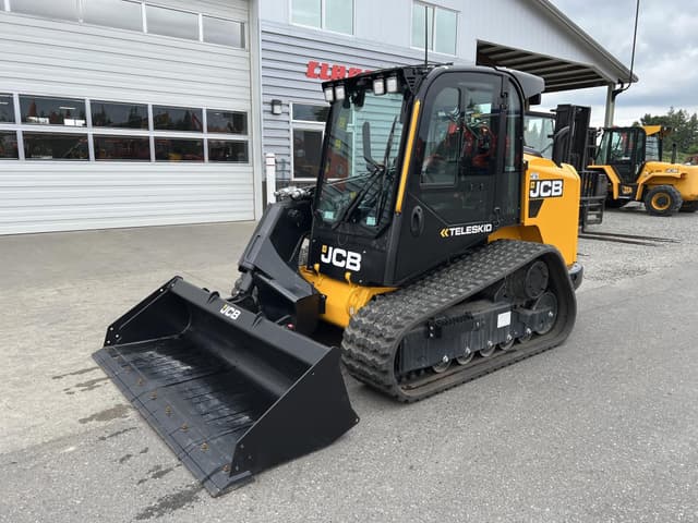 Image of JCB 3TS-8T equipment image 2