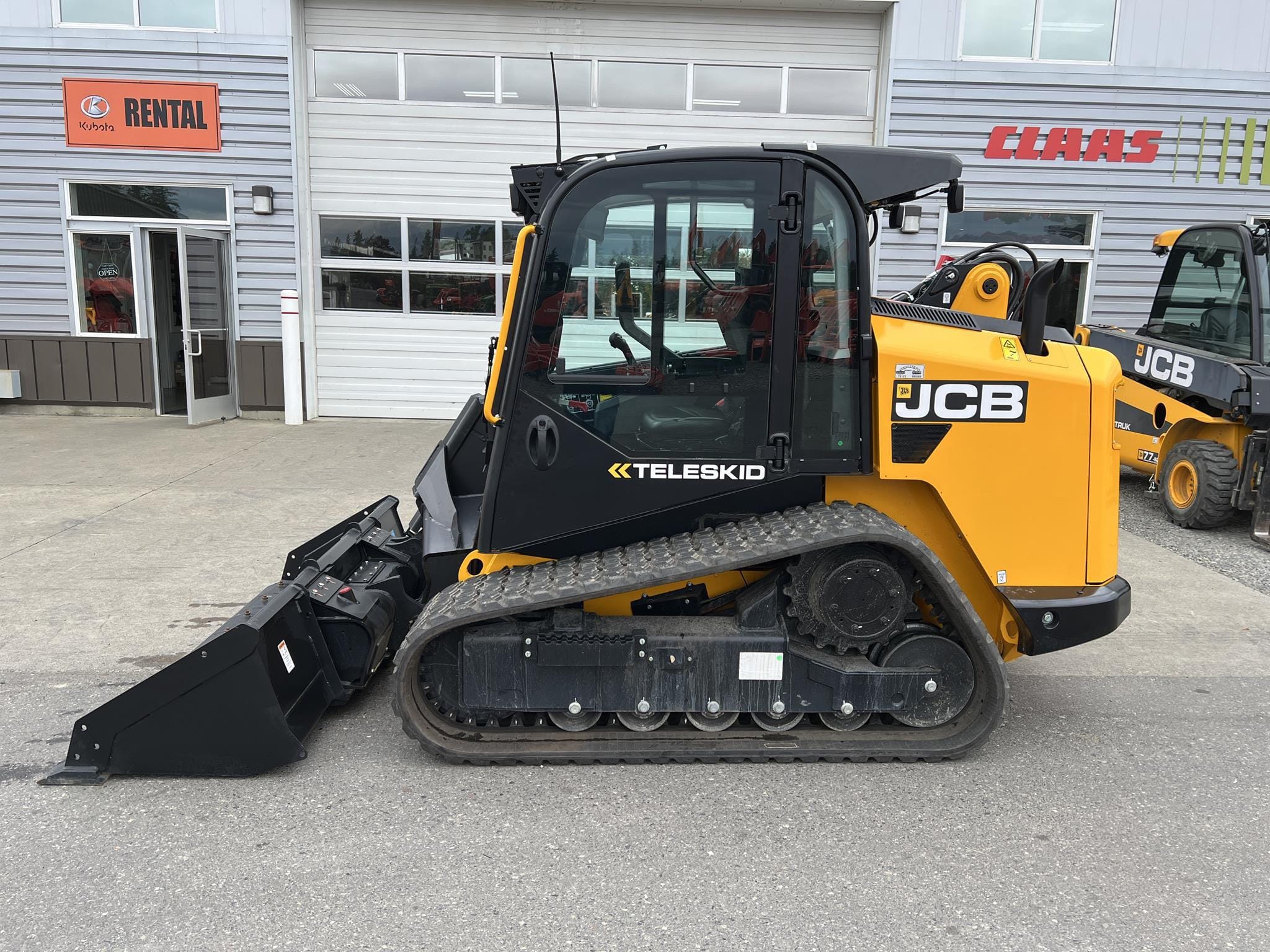 2025 JCB 3TS-8T Equipment Image0