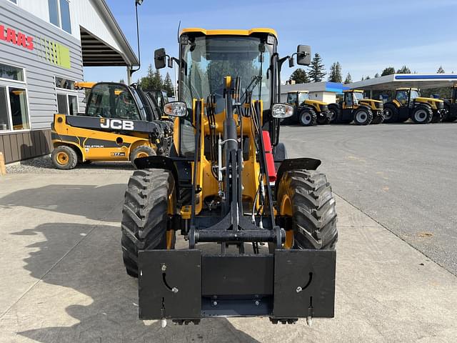 Image of JCB 407 Agri equipment image 2