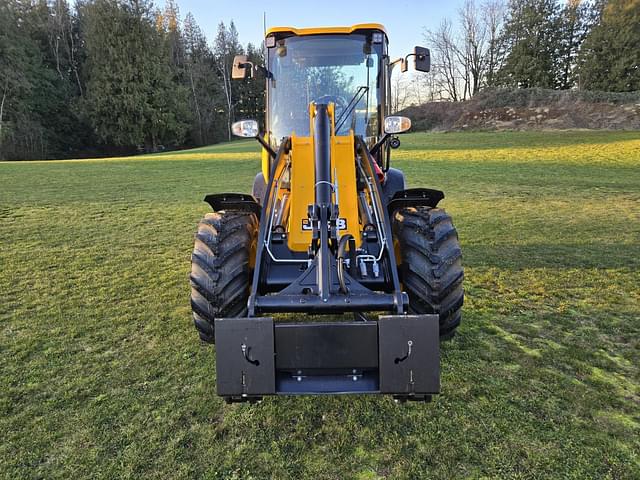 Image of JCB 409 Agri equipment image 1