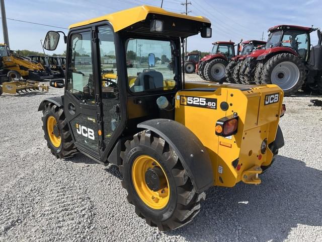 Image of JCB 525-60 Agri Plus equipment image 4