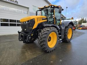 2025 JCB Fastrac 8330 Image