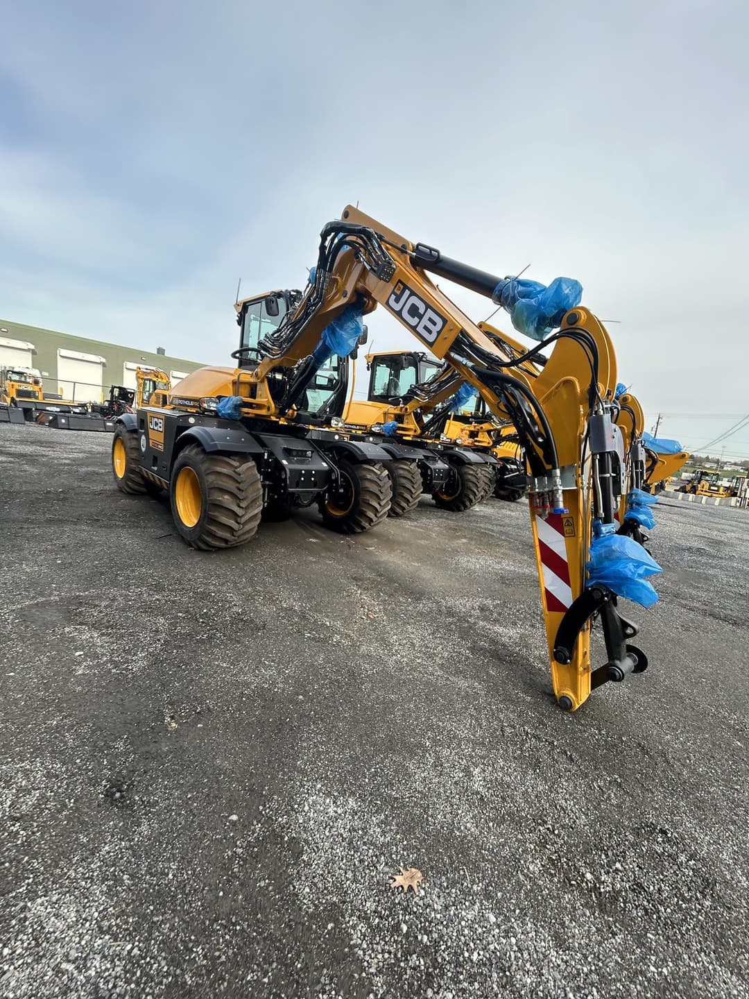 Image of JCB Hydradig 110W Image 0