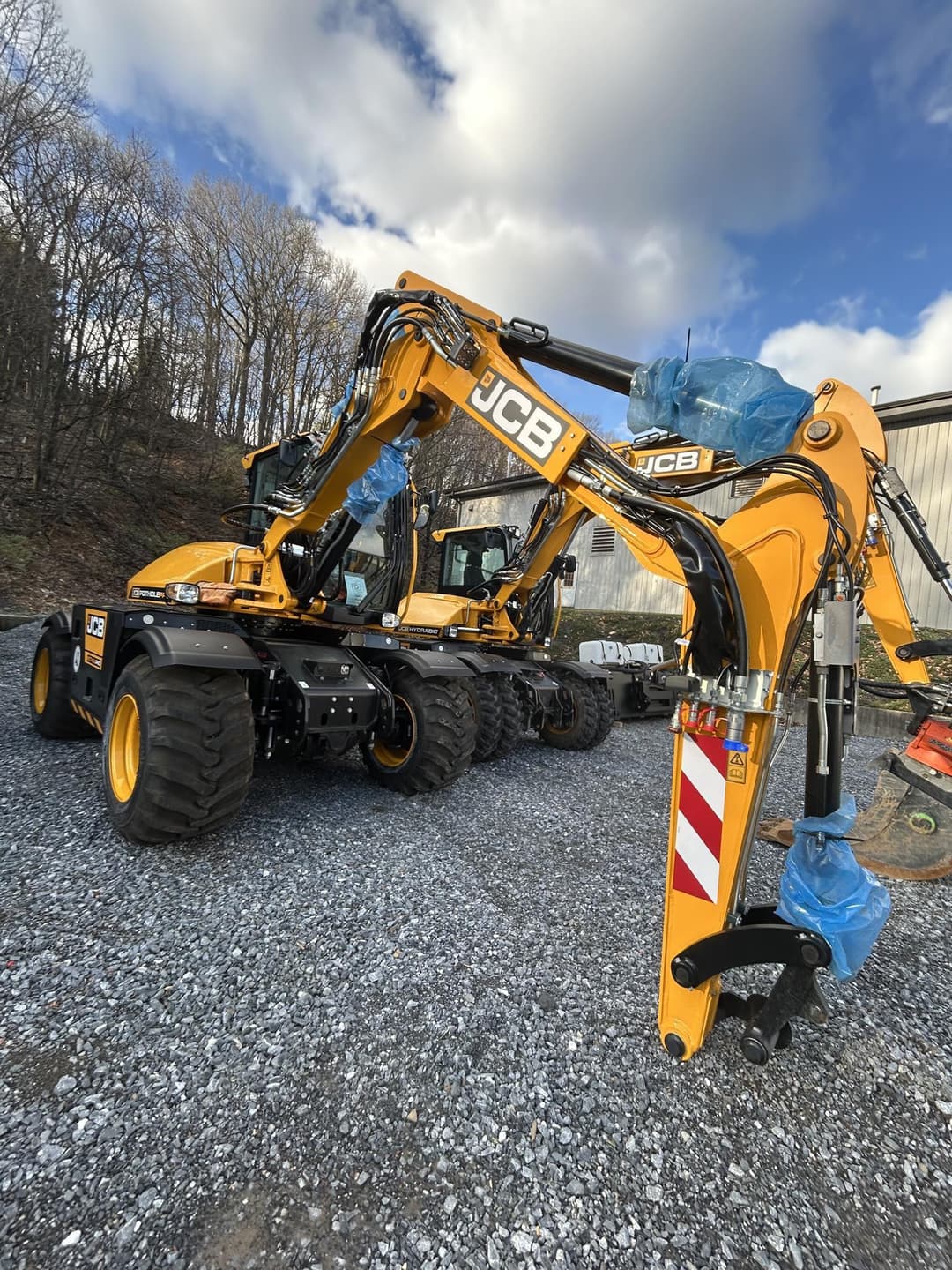 Image of JCB Hydradig 110W Image 1