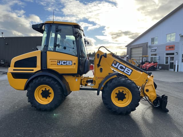 Image of JCB TM220 Agri equipment image 4