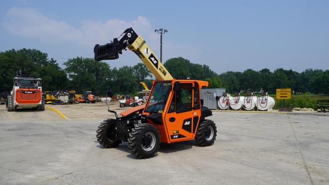 Image of JLG 519 equipment image 1