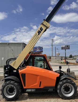Image of JLG 519 equipment image 3