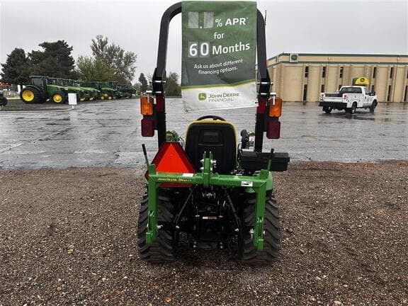 Image of John Deere 1023E equipment image 4