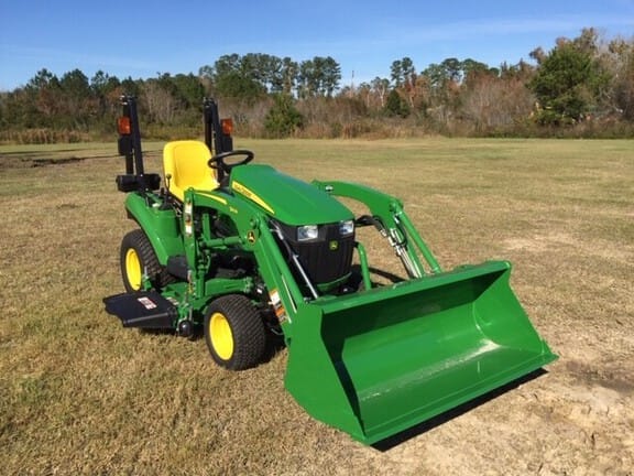 Main image John Deere 1023E