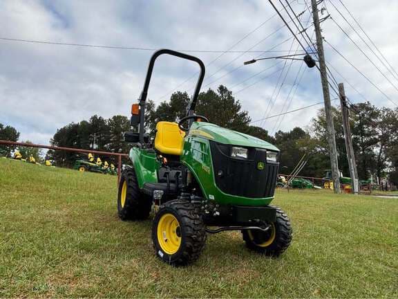 Image of John Deere 1023E equipment image 1