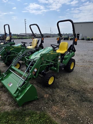 2025 John Deere 1023E Equipment Image0