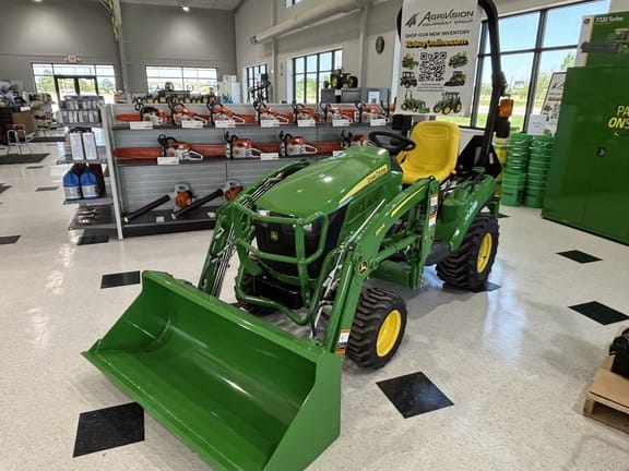 2025 John Deere 1023E Equipment Image0