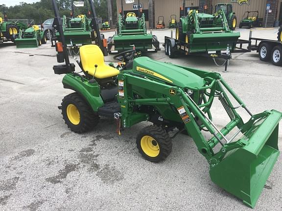 Image of John Deere 1023E equipment image 4