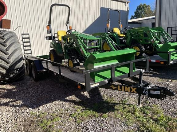 Image of John Deere 1023E equipment image 3
