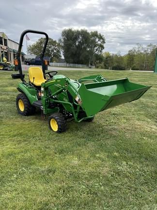 Image of John Deere 1023E equipment image 1