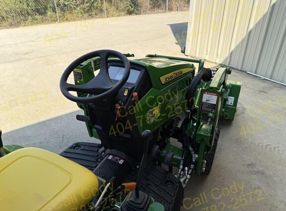 Image of John Deere 1023E equipment image 4