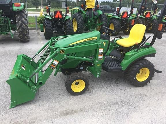 Image of John Deere 1023E equipment image 2