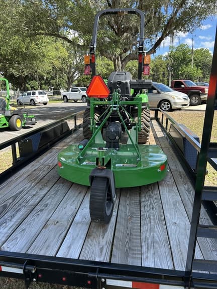 Image of John Deere 1023E equipment image 4