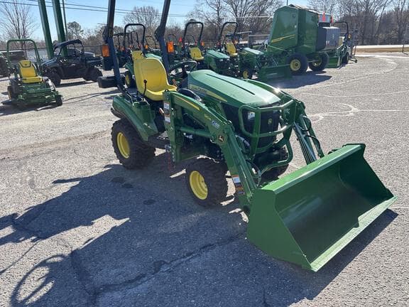 Image of John Deere 1023E equipment image 2