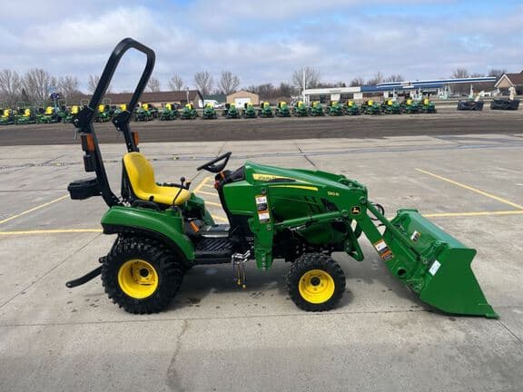 Image of John Deere 1023E equipment image 1