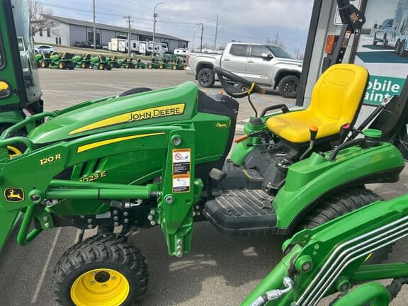 Image of John Deere 1023E equipment image 1