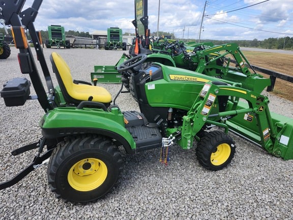2025 John Deere 1023E Equipment Image0