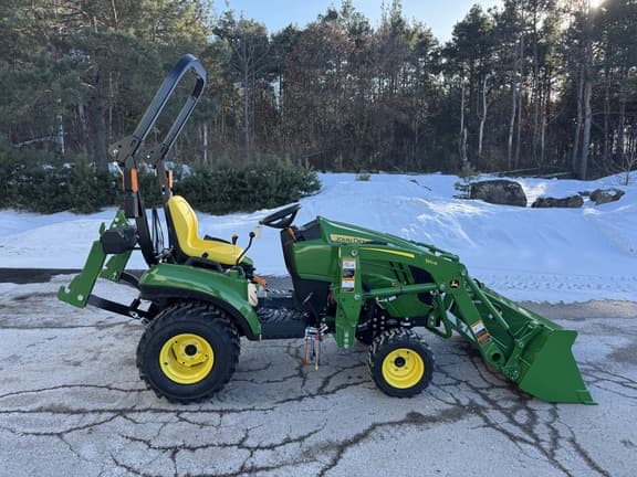 Image of John Deere 1023E Image 1