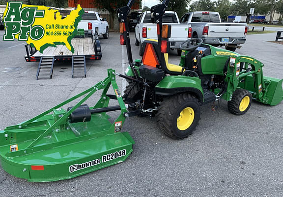 Image of John Deere 1023E equipment image 2