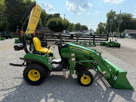 2025 John Deere 1023E Equipment Image0